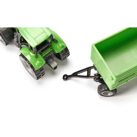 Tracteur Deutz-Fahr avec remorque Fortuna