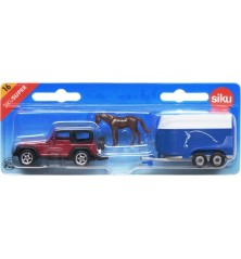 Jeep avec remorque à chevaux