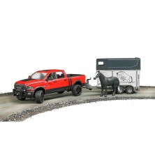 Jeep RAM 2500 Power wagon avec remorque à chevaux