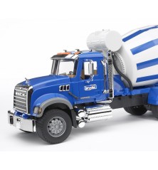 Camion bétonnière Mack Granite