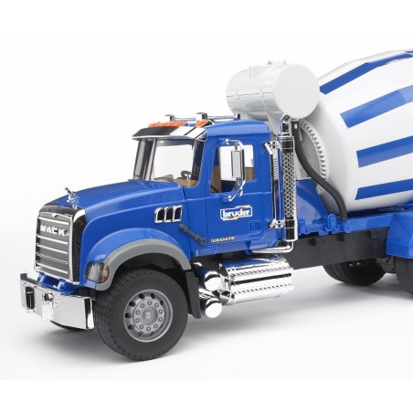 Camion bétonnière Mack Granite