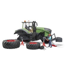 Tracteur Fendt 1050 Vario avec garagiste et accessoires