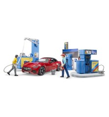 Station service et carwash avec véhicule