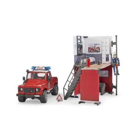 Caserne de pompier avec Land Rover Defender et pompier