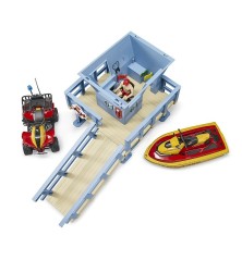 Poste de secours avec quad et jet ski