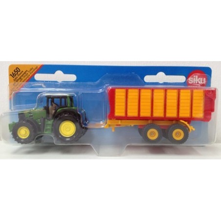 Tracteur John Deere avec remorque d'ensilage