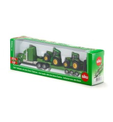 Camion avec tracteurs John Deere