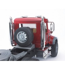 Mack Granite avec plateau et JCB 4CX