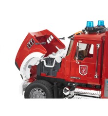 Camion de pompier Mack Granite  avec échelle
