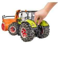 Tracteur Claas Axion 950 avec chaines à neige et fraise à neige