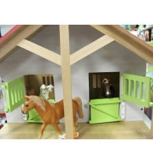 Écurie  avec 2 boxes et stockage