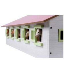 Écurie avec 9 boxes et stockage