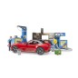 Station service et carwash avec véhicule