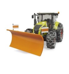 Tracteur Claas Axion 950 avec chaînes à neige et lame de charrue