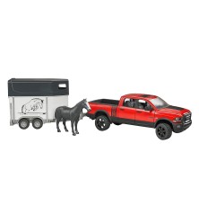 Jeep RAM 2500 Power wagon avec remorque à chevaux