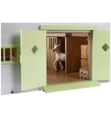 Écurie avec 9 boxes et stockage