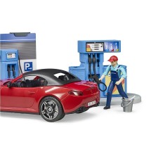 Station service et carwash avec véhicule