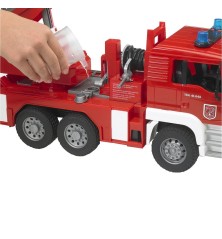 Camion de pompier MAN avec échelle pivotante