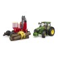 Tracteur John Deere 7 R avec remorque forestière et 4 troncs d’arbre
