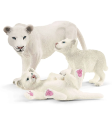 Lionne avec bébés