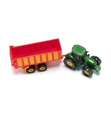 Tracteur John Deere avec remorque d'ensilage