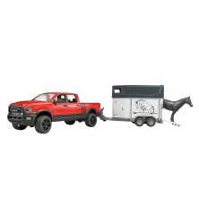 Jeep RAM 2500 Power wagon avec remorque à chevaux