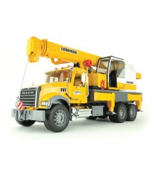 Camion Mack Granite avec grue Liebherr