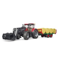 Tracteur Case IH Optum 300 CVX avec remorque à balles avec 8 bottes